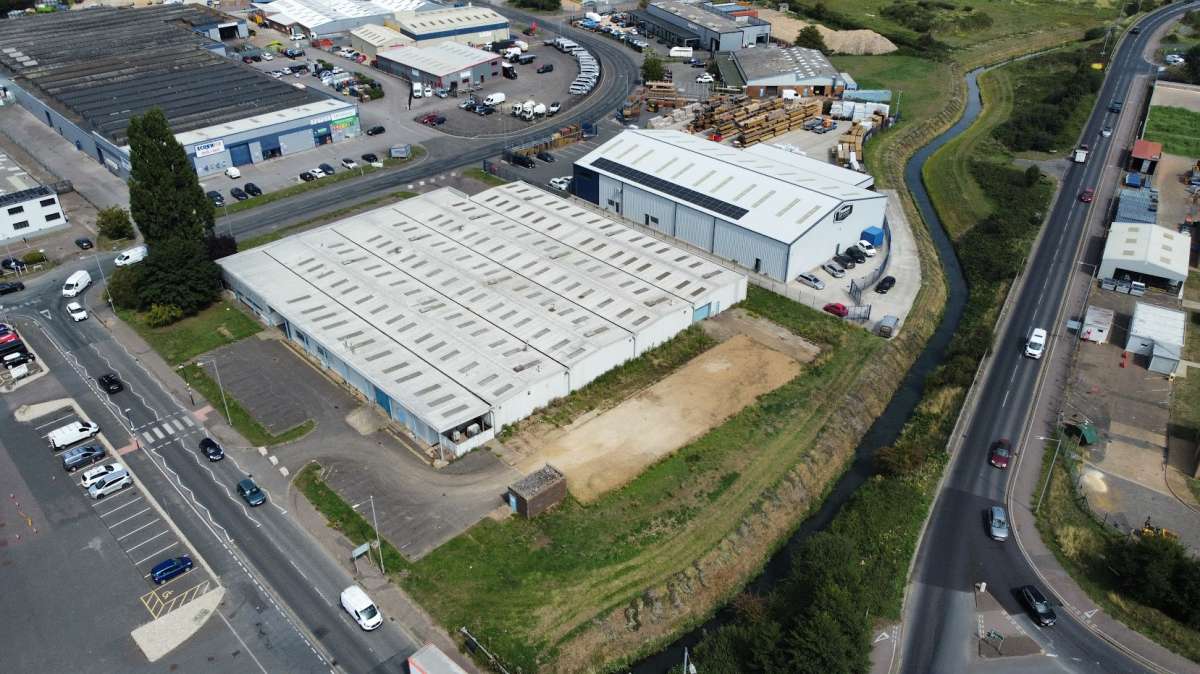 Industrial Unit in King's Lynn - photo 2