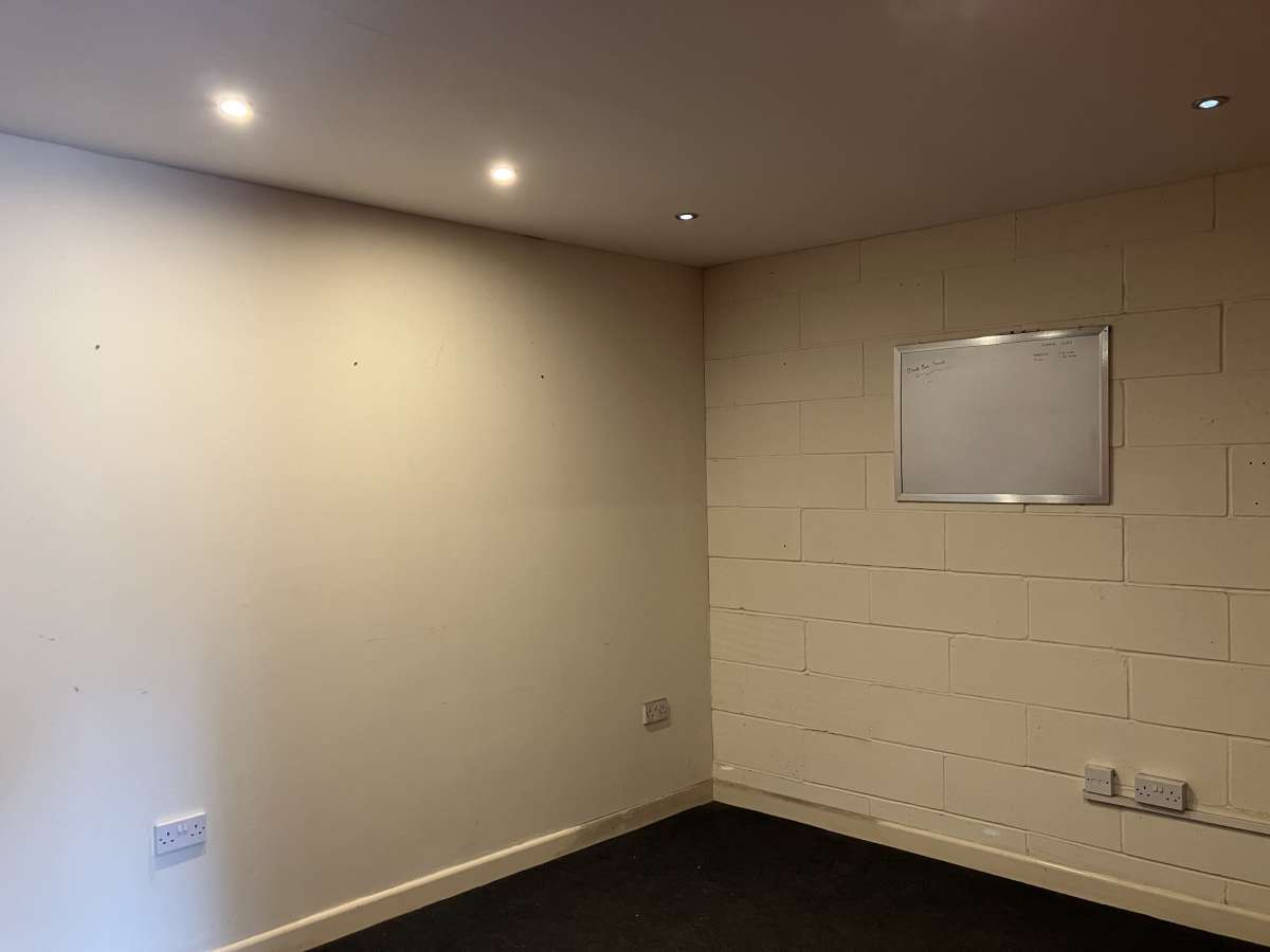 Industrial Unit in King's Lynn - photo 4