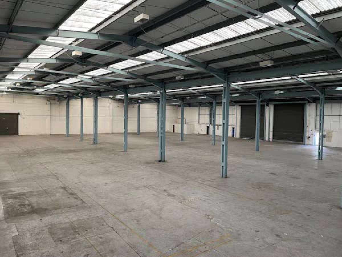 Industrial Unit in West Bromwich - photo 2
