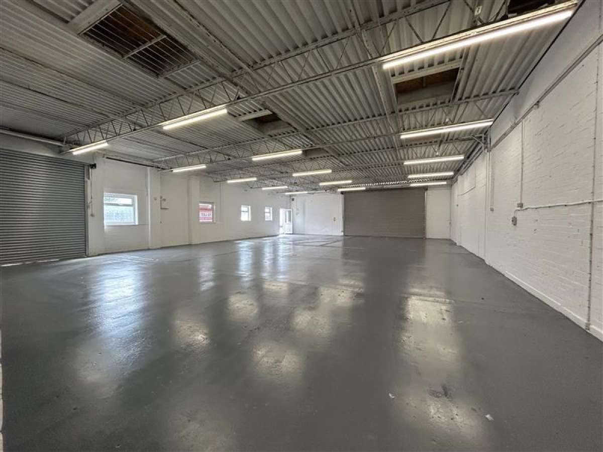 Industrial Unit in Plymouth - photo 2