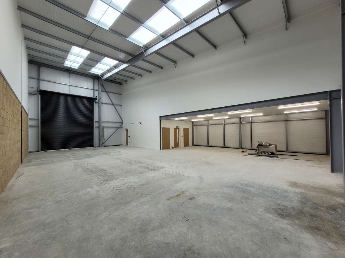 Industrial Unit in St Ives (Cambs) - photo 4