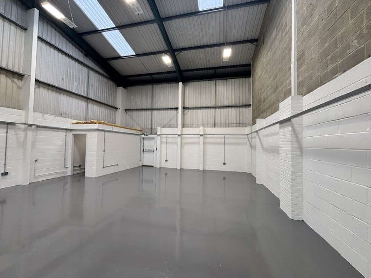 Industrial Unit in Portsmouth - photo 3