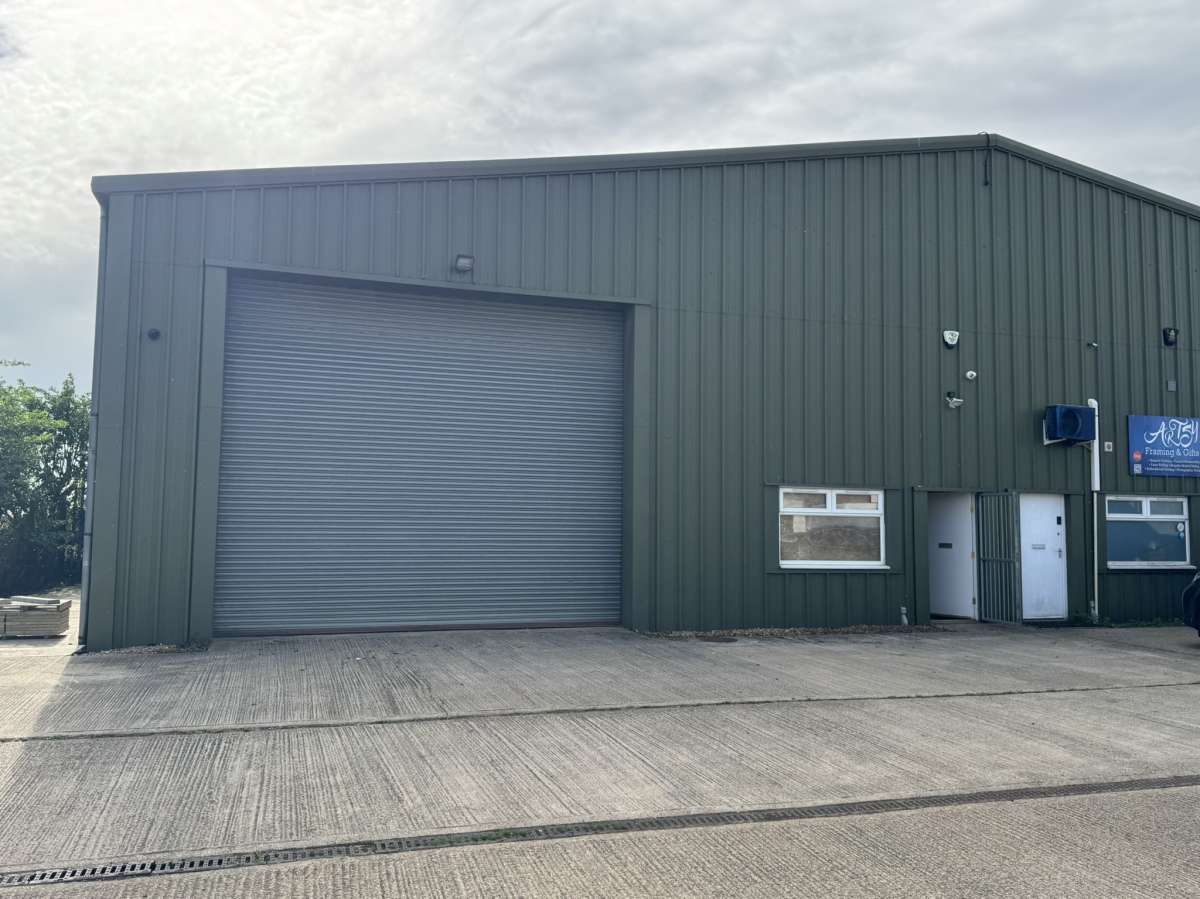 Industrial Unit in Peterborough - photo 2