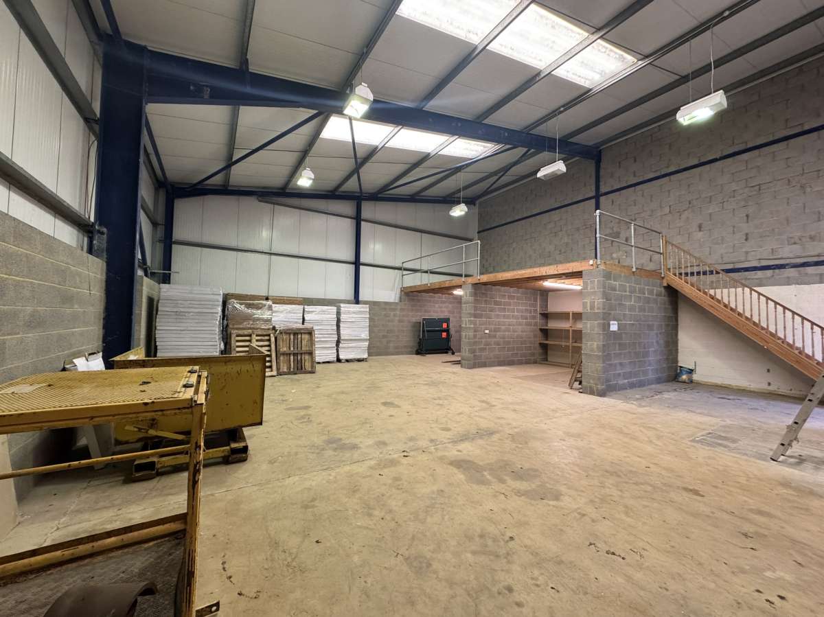 Industrial Unit in Peterborough - photo 4