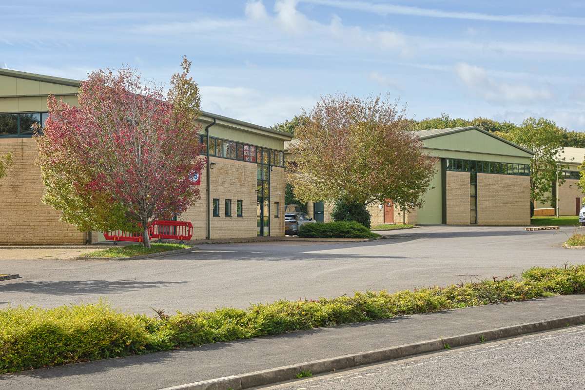 Industrial Unit in Carterton - photo 3
