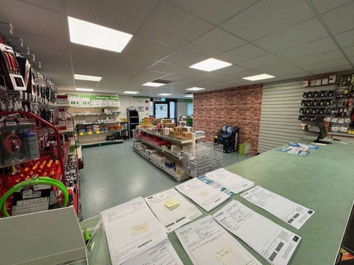 Industrial Unit in Burton On Trent - photo 4