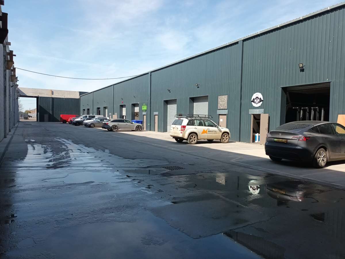Industrial Unit in Bristol - photo 4