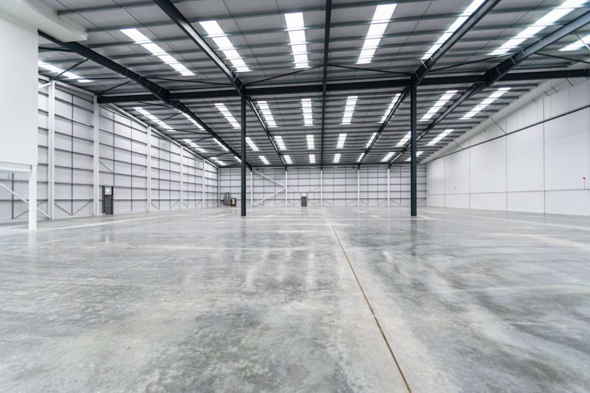 Industrial Unit in Poole - photo 4