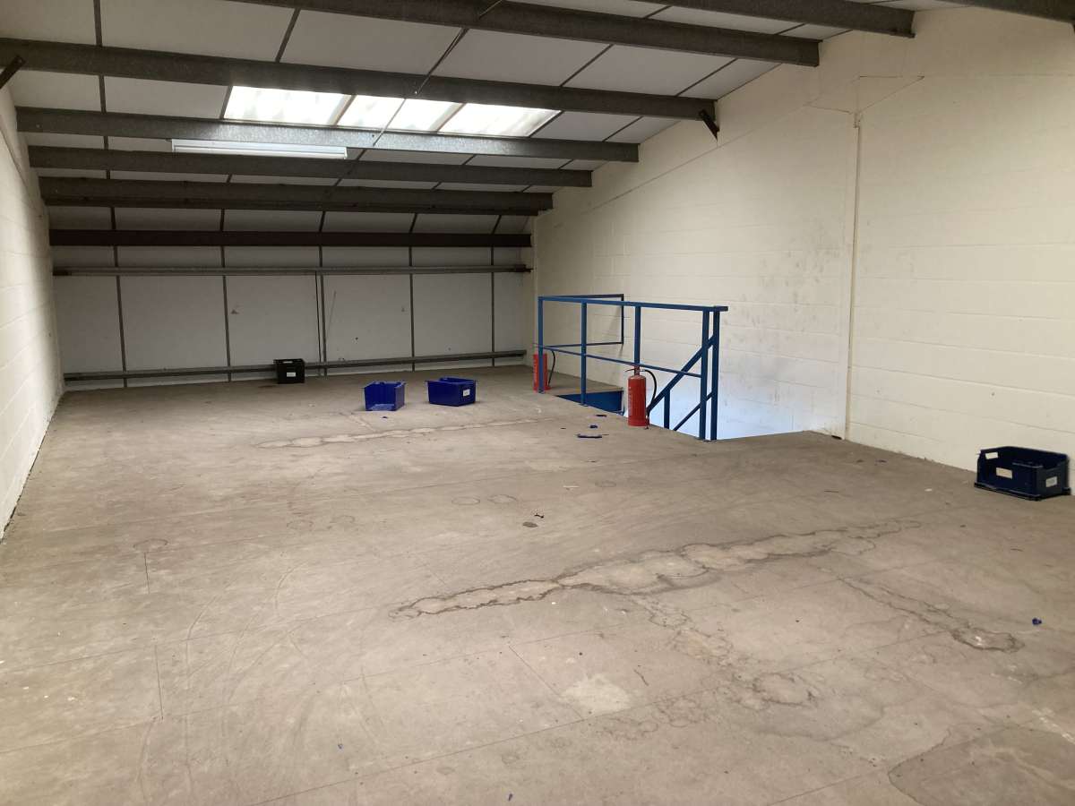 Industrial Unit in Sittingbourne - photo 4