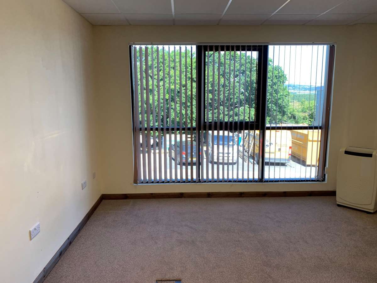 Industrial Unit in Plymouth - photo 3