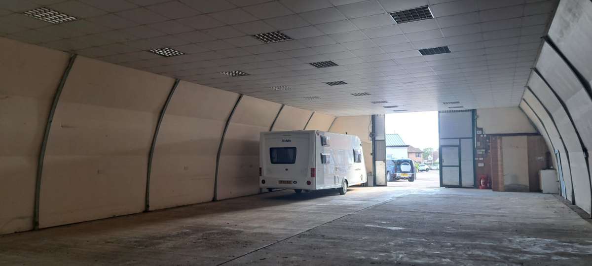 Industrial Unit in Bedford - photo 3