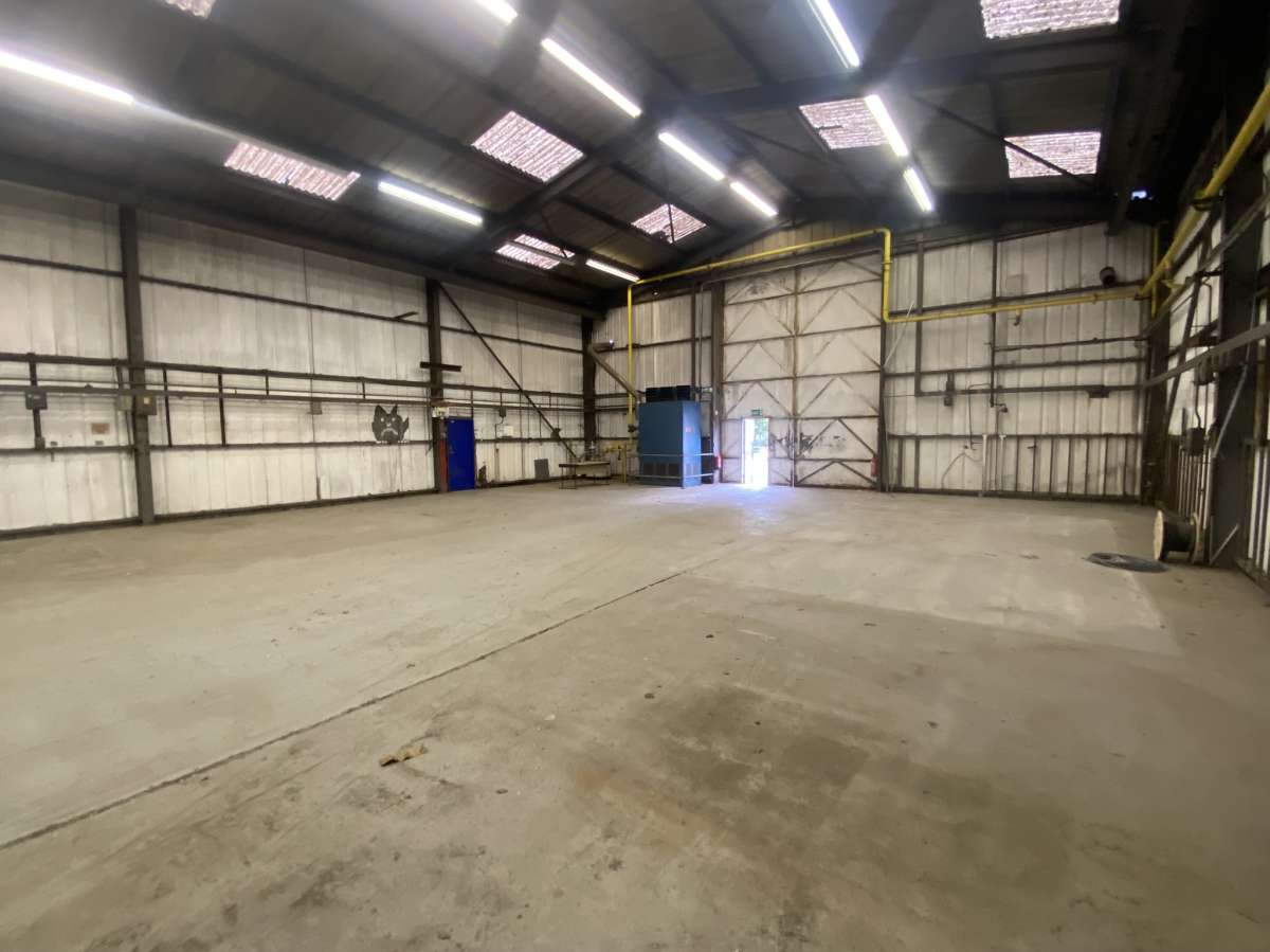 Industrial Unit in Southampton - photo 3