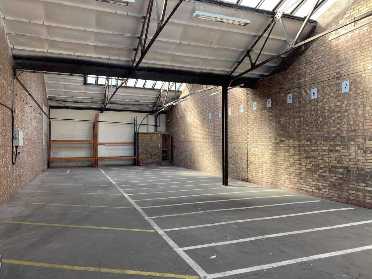 Industrial Unit in Cradley Heath - photo 3