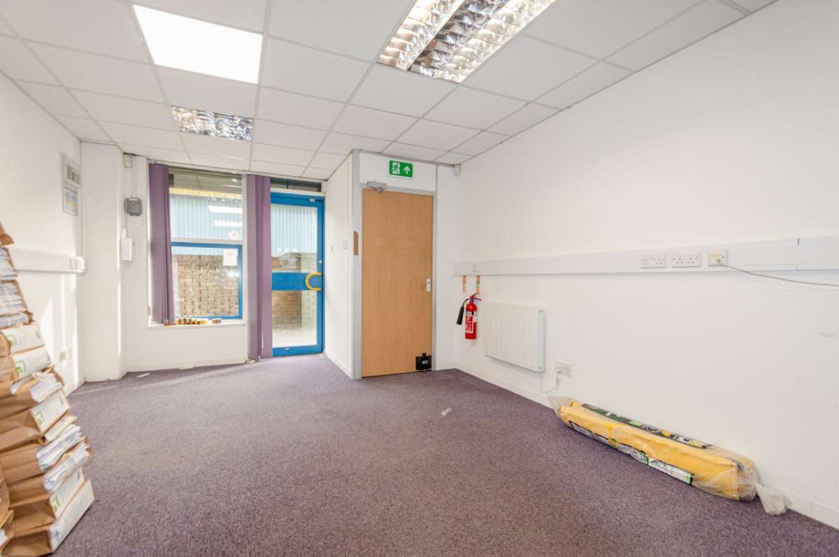 Industrial Unit in Poole - photo 2