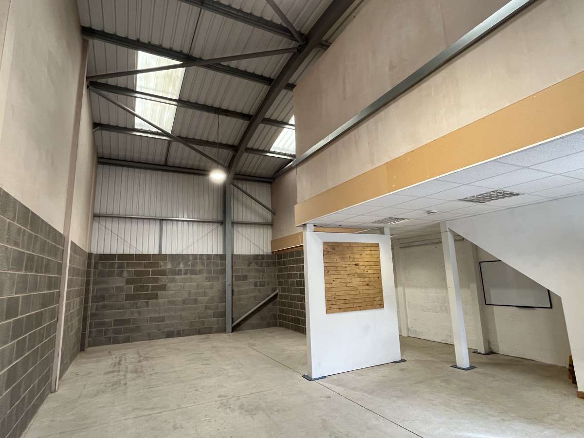 Industrial Unit in Clyst Honiton - photo 4