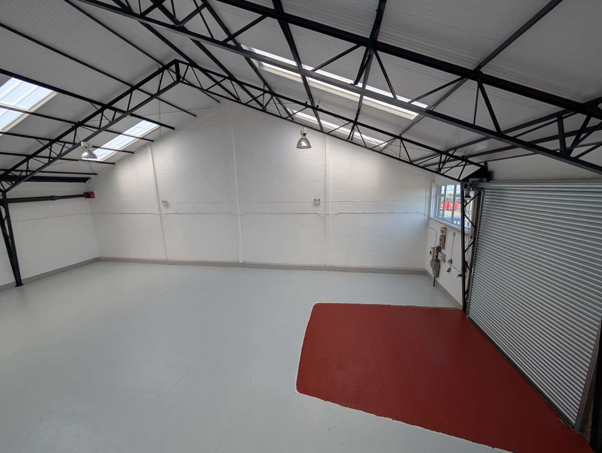 Industrial Unit in Portsmouth - photo 4