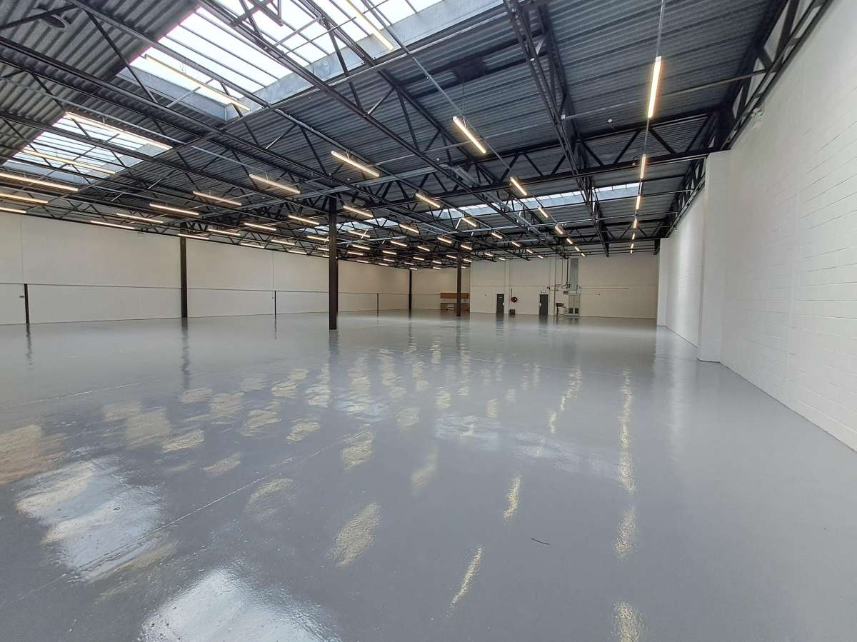 Industrial Unit in Milton Keynes - photo 4