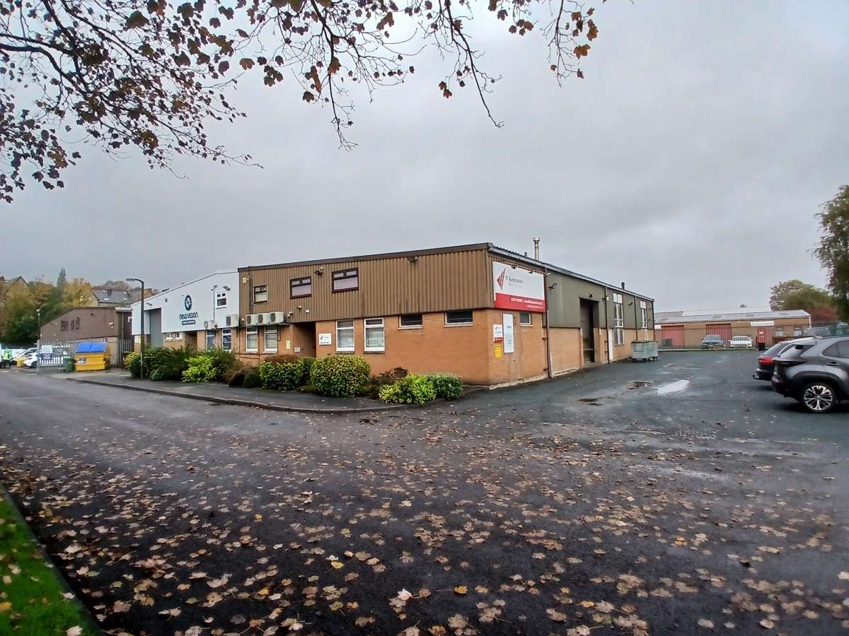 Industrial Unit in Bradford - photo 3