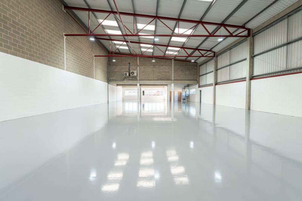 Industrial Unit in Shoreham-By-Sea - photo 3
