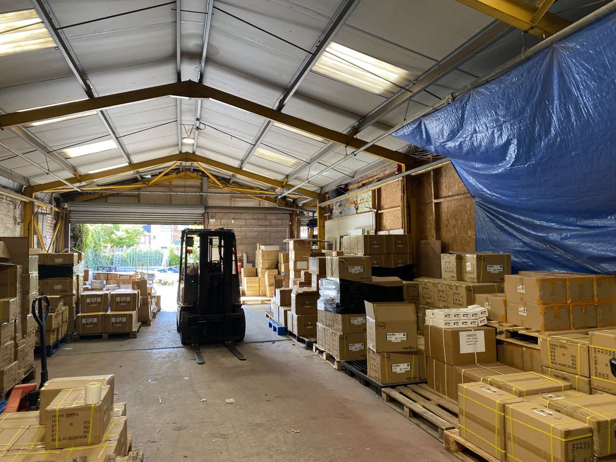 Industrial Unit in Wolverhampton - photo 2