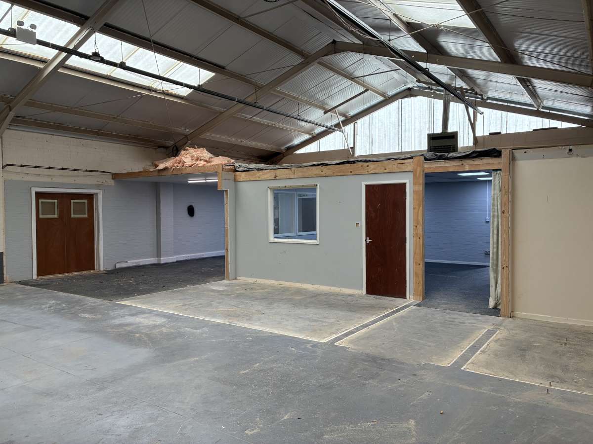 Industrial Unit in King's Lynn - photo 3