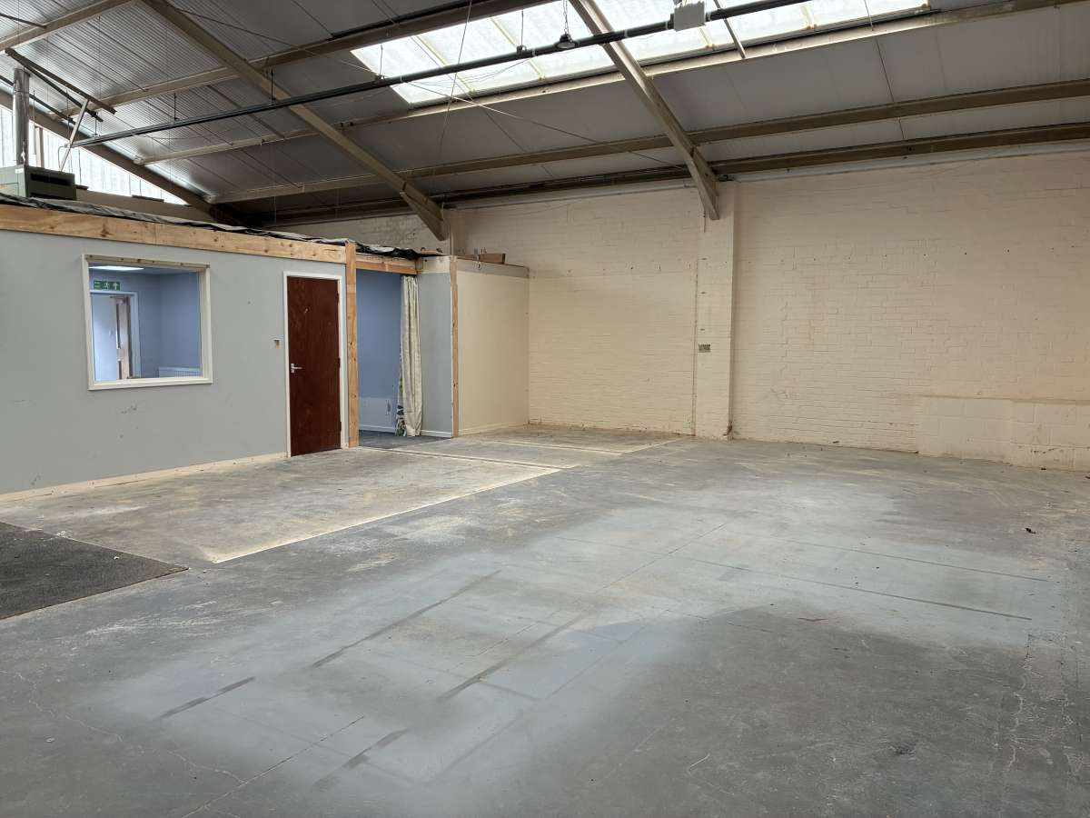 Industrial Unit in King's Lynn - photo 4