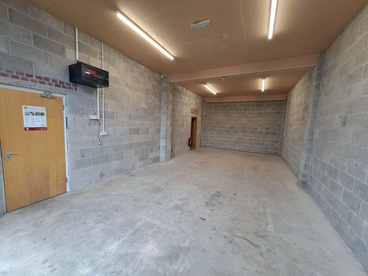 Industrial Unit in Ivybridge - photo 3