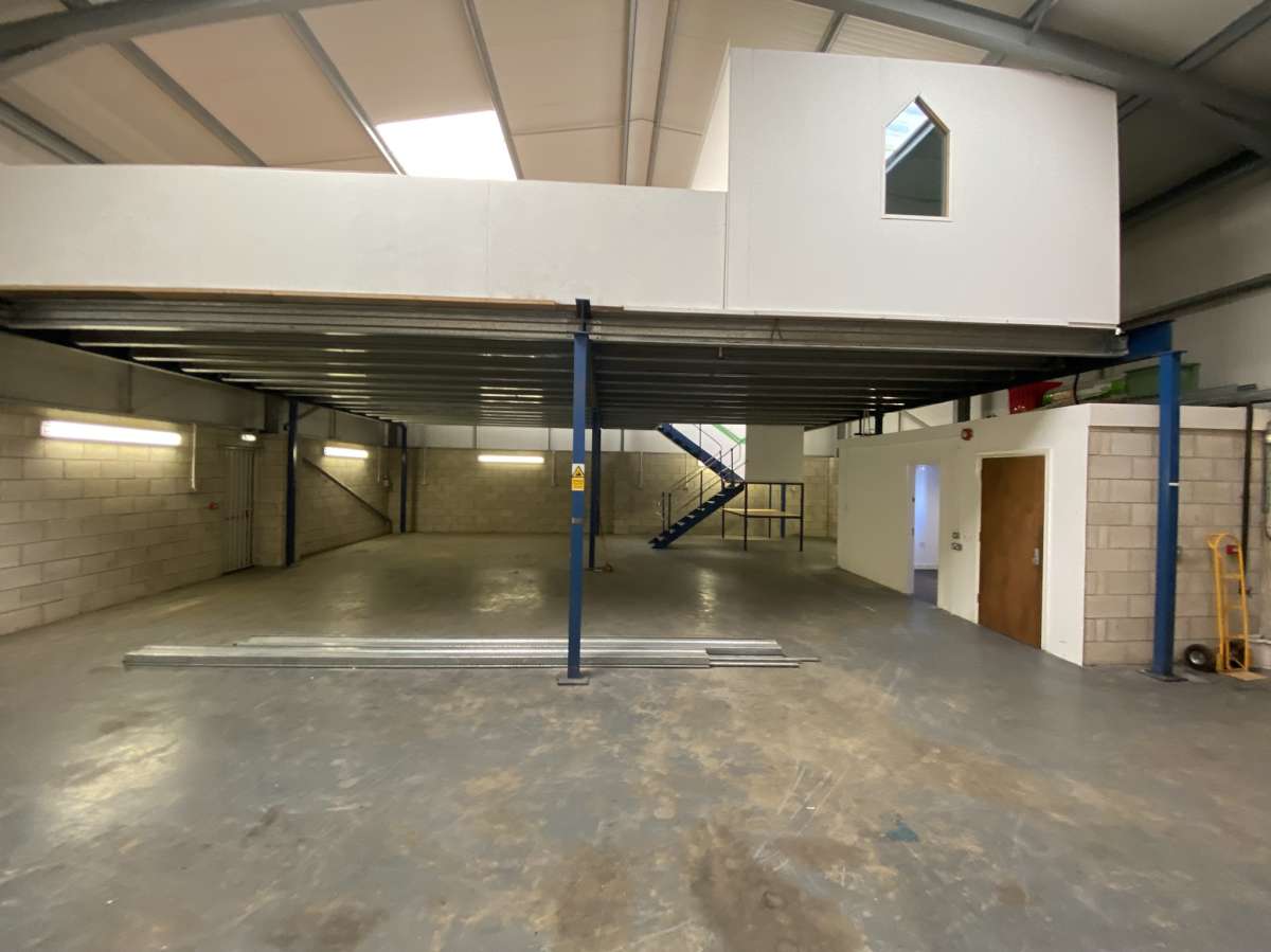 Industrial Unit in Lincoln - photo 3