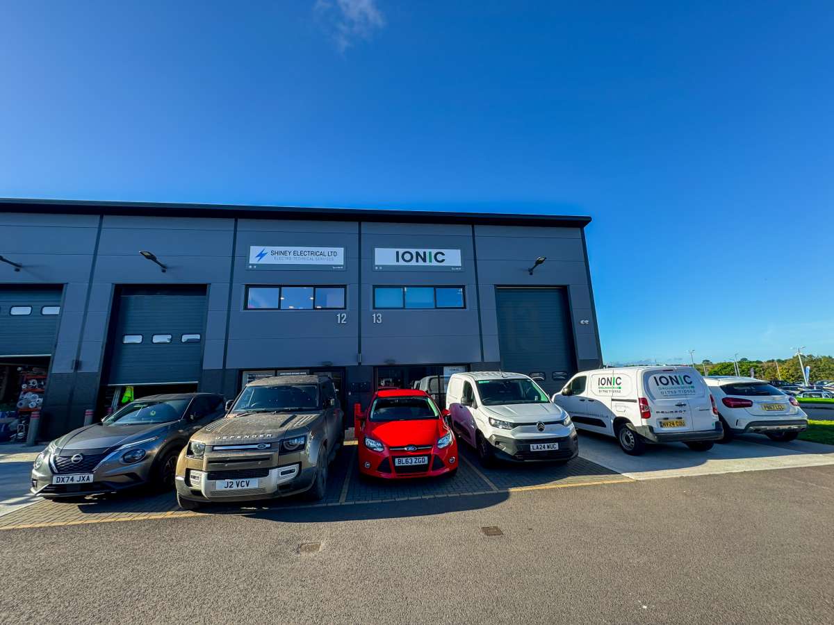 Industrial Unit in Scorrier - photo 2