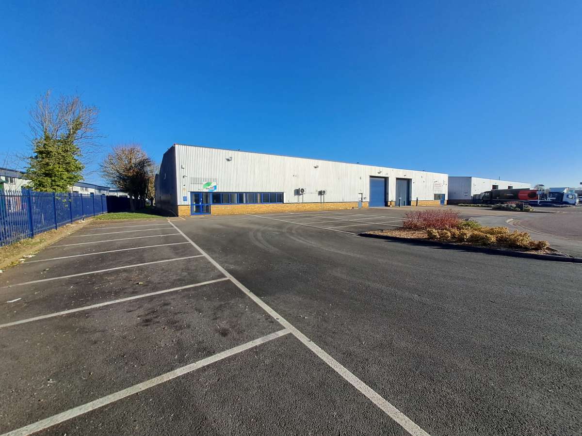 Industrial Unit in Bedford - photo 2