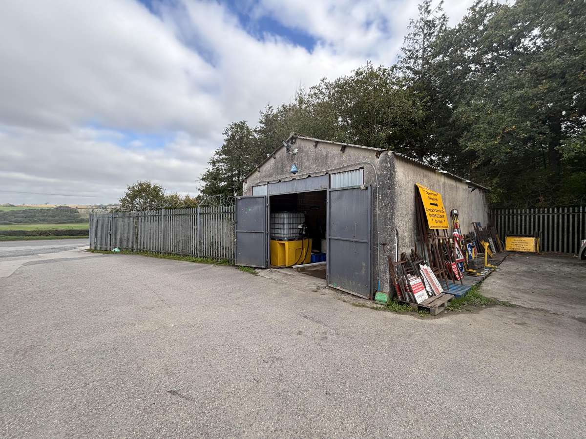 Industrial Unit in Umberleigh - photo 3