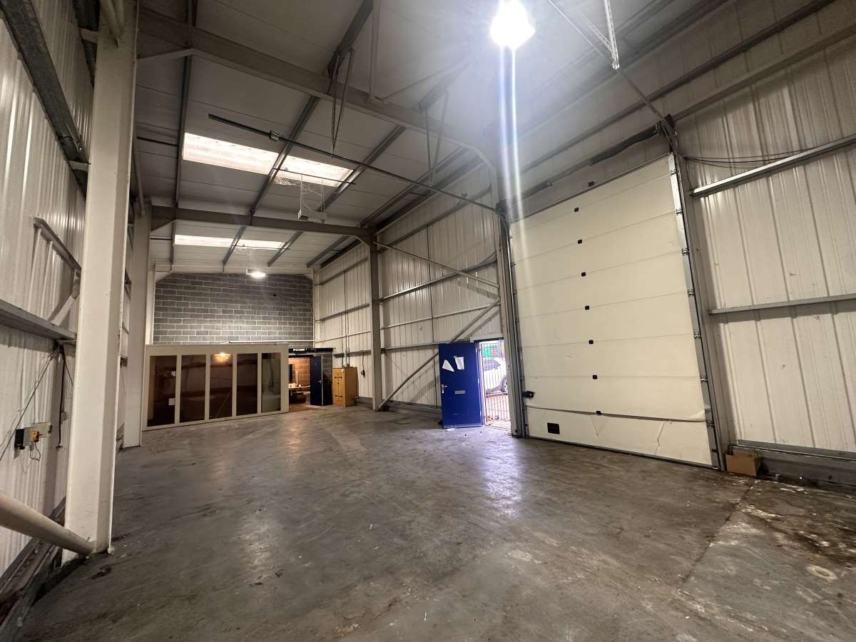 Industrial Unit in Ashford - photo 2