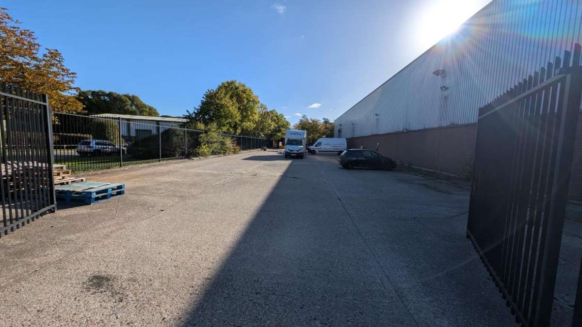 Industrial Unit in Southampton - photo 4