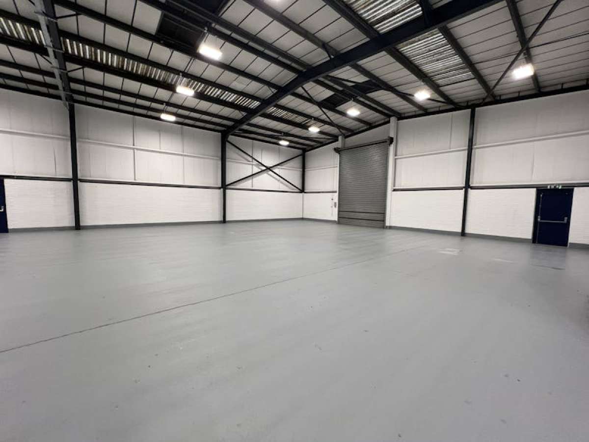 Industrial Unit in Eastleigh - photo 2