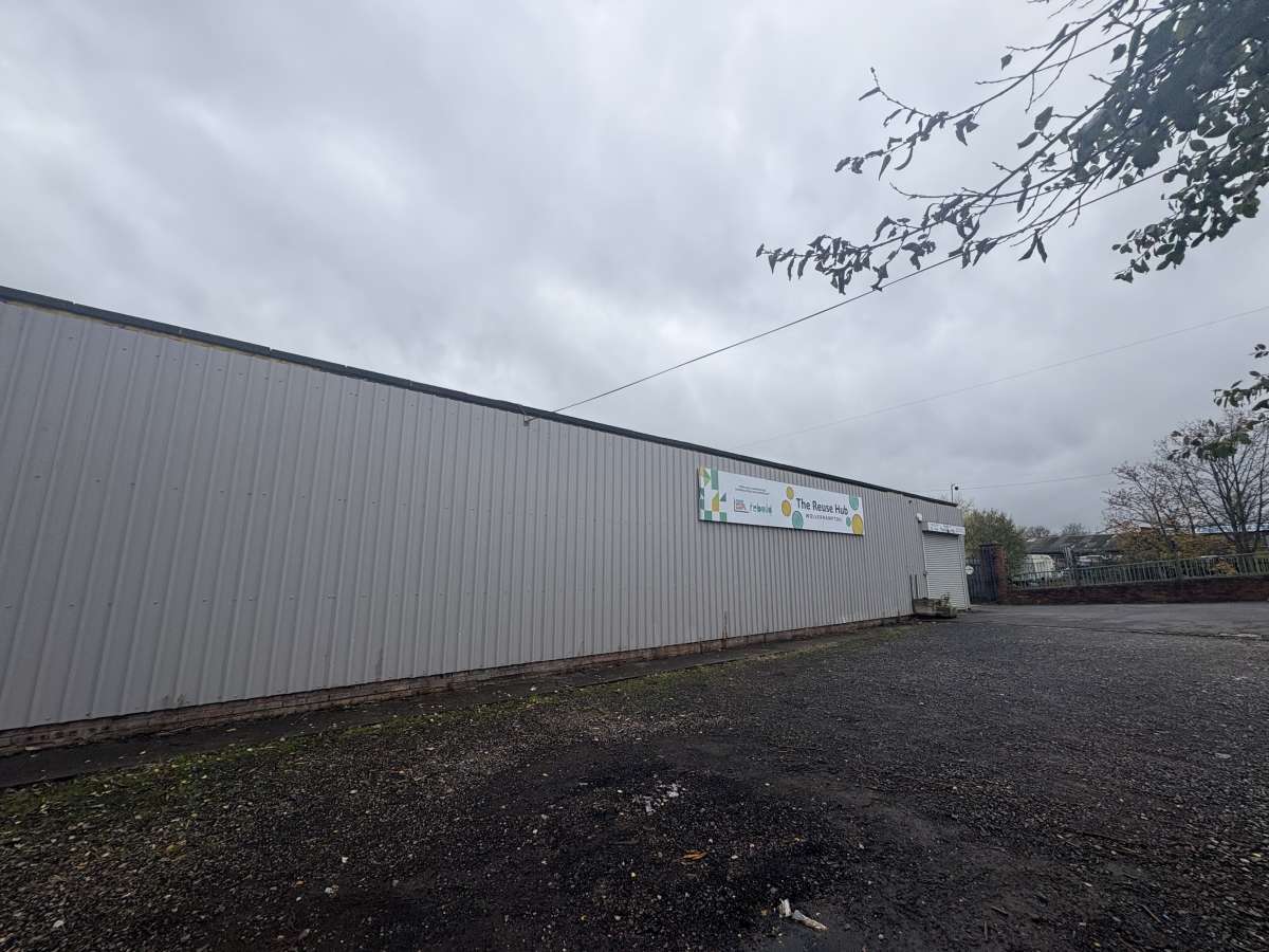 Industrial Unit in Wolverhampton - photo 2