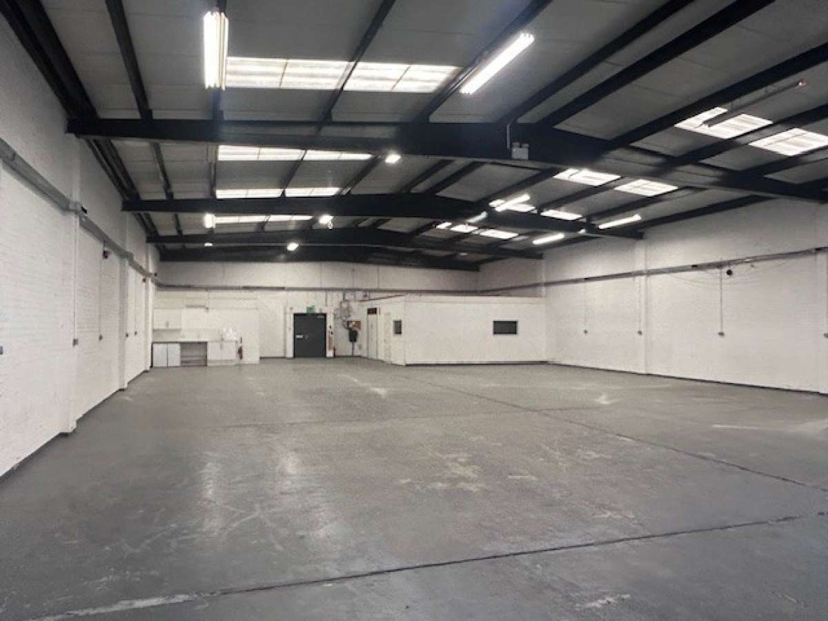 Industrial Unit in Stevenage - photo 3