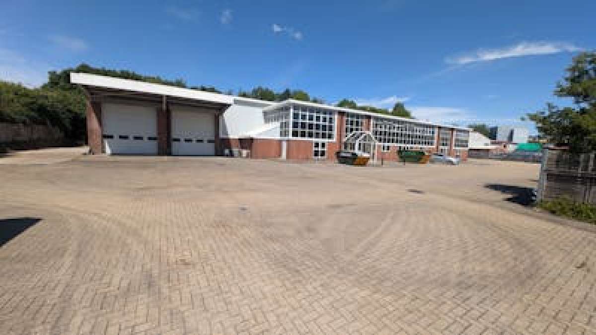 Industrial Unit in Southampton - photo 2