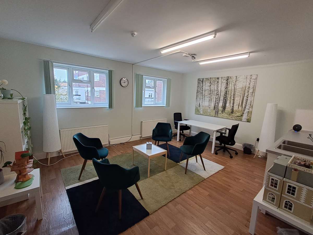 Industrial Unit in New Malden - photo 4