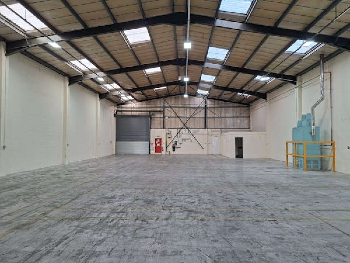 Industrial Unit in Kingswinford - photo 3