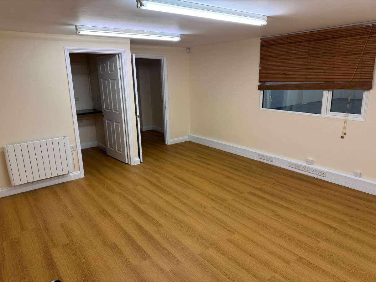 Industrial Unit in Brandon - photo 3