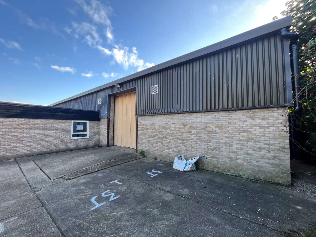 Industrial Unit in Freebournes Industrial Estate - photo 3