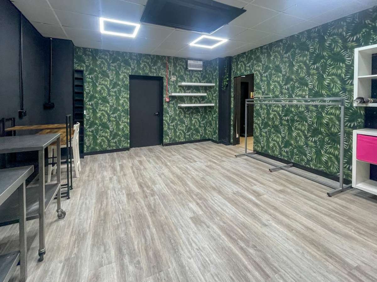 Industrial Unit in Christchurch - photo 3