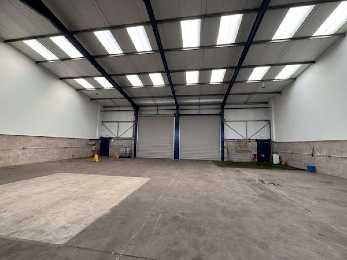 Industrial Unit in Pershore - photo 2