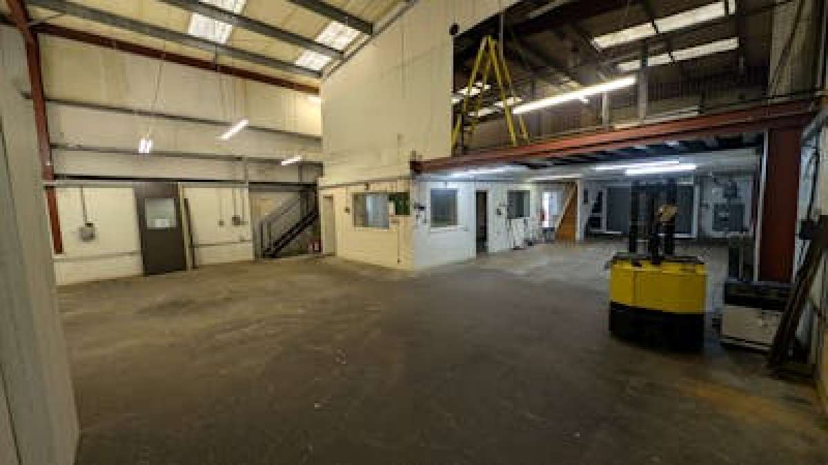 Industrial Unit in Fareham - photo 2