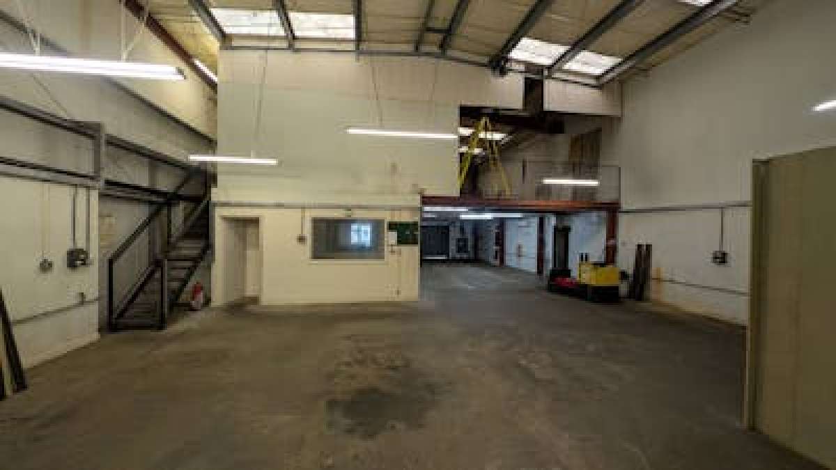 Industrial Unit in Fareham - photo 4