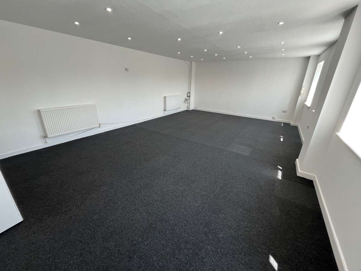 Industrial Unit in Colchester - photo 4