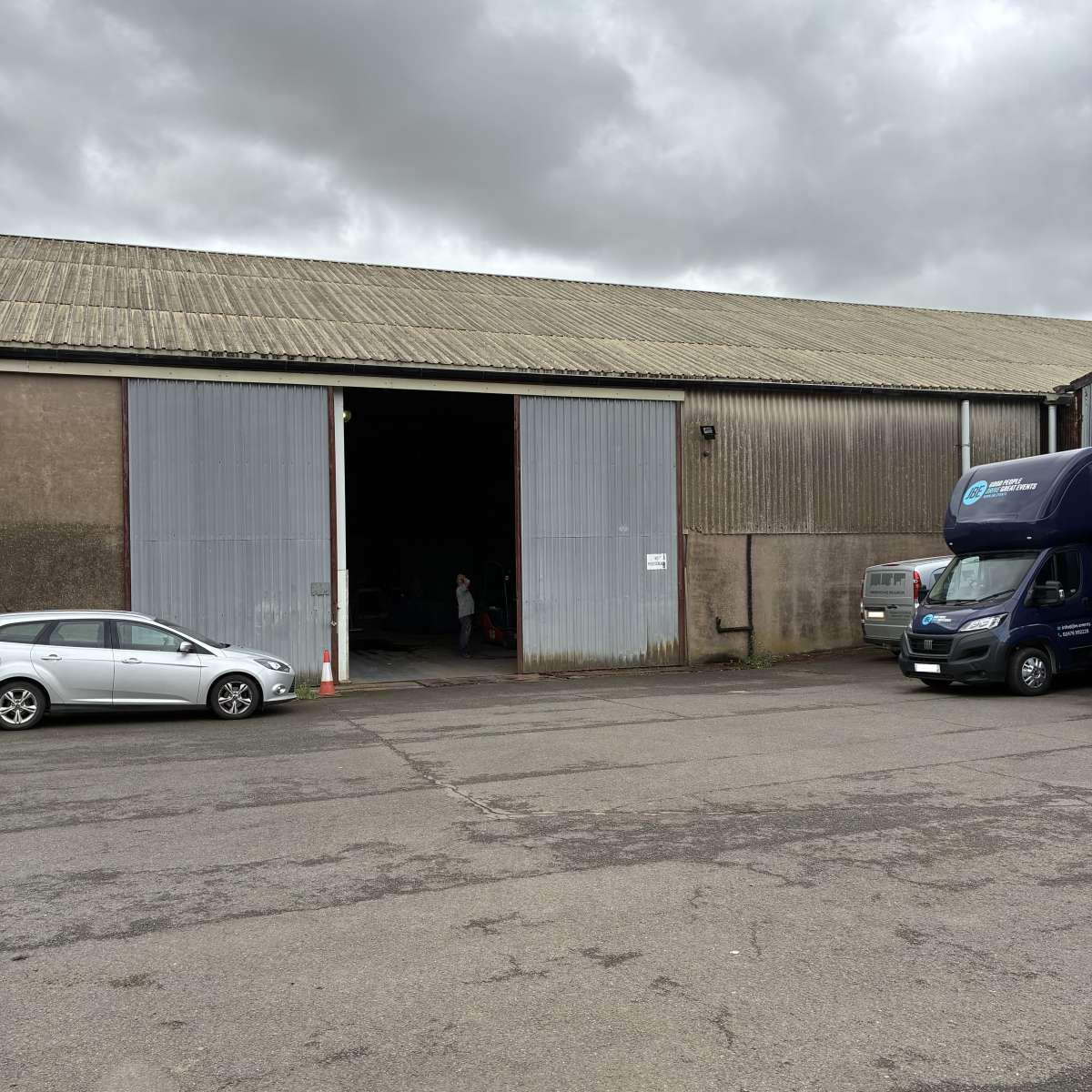 Industrial Unit in Leamington Spa - photo 3