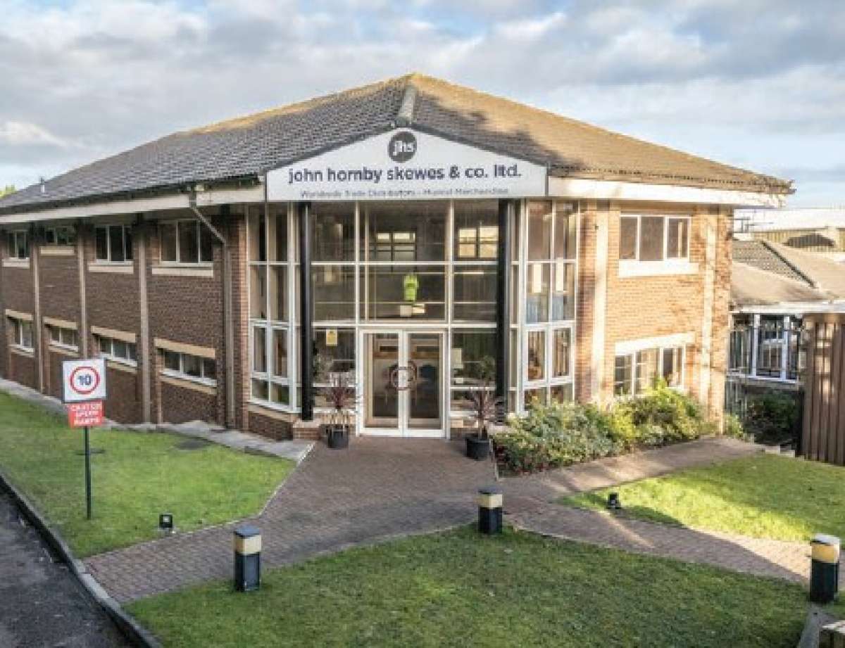 Industrial Unit in Garforth - photo 3