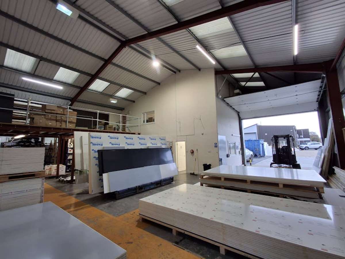 Industrial Unit in Ringwood - photo 2