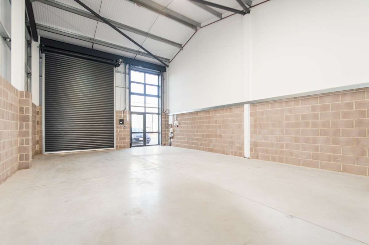 Industrial Unit in Wimborne - photo 4